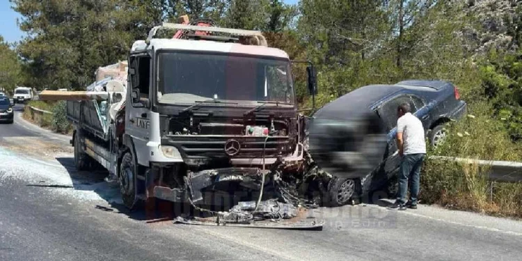 KORKUNÇ KAZADAN YARALI ÇIKTILAR