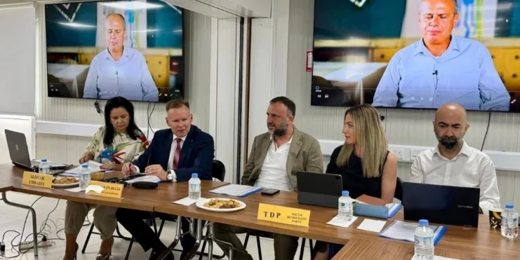 TDP, İKİ TOPLUMLU DİL EĞİTİMİ ÖNERİSİ SUNDU