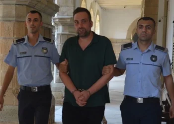 “BURAYI BABAM KURTARDI, KİMSE BENİ UÇAKTAN İNDİREMEZ”