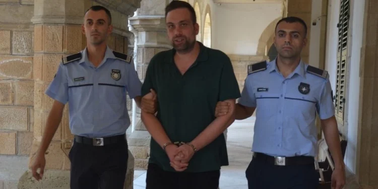 “BURAYI BABAM KURTARDI, KİMSE BENİ UÇAKTAN İNDİREMEZ”
