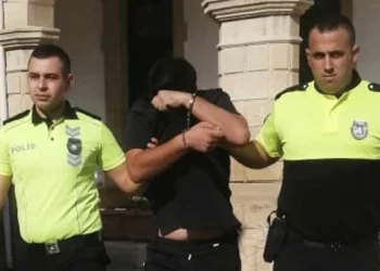 ÇALIŞTIĞI YERDEN 1 MİLYON ÇALMAKLA İTHAM EDİLDİ