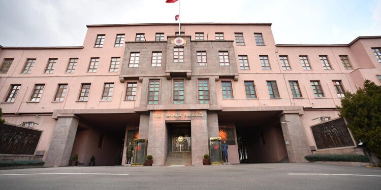 RUM KESİMİNİN ADA’DA DENGEYİ BOZMA GİRİŞİMLERİNİ İZLİYORUZ