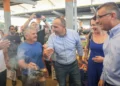 ERHÜRMAN PAZARDA ESNAF VE YURTTAŞLA BULUŞTU