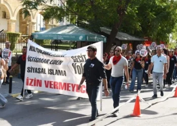 ANAYASA MAHKEMESİ’NİN KARARI ALKIŞLARLA KARŞILANDI