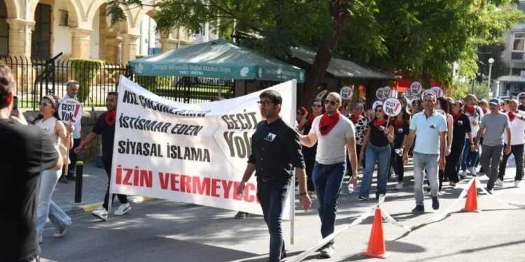 ANAYASA MAHKEMESİ’NİN KARARI ALKIŞLARLA KARŞILANDI