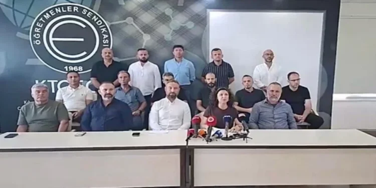 “ÇOCUKLARIN MENFAATİ BİLİMSEL EĞİTİM VE LAİK YAŞAMDIR”