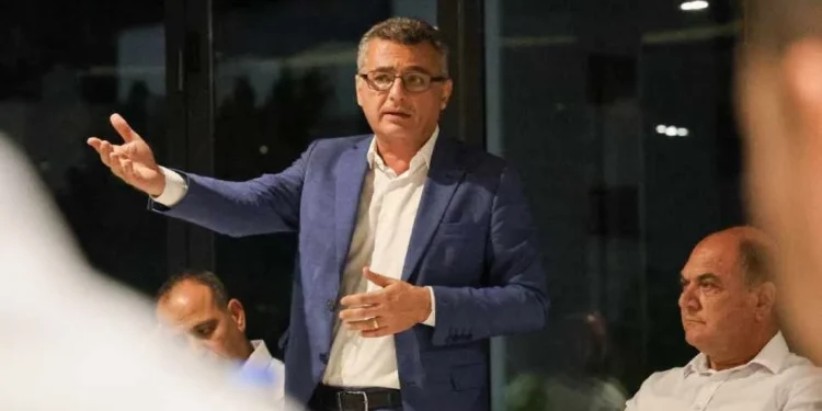 BÜTÜN HALKI KUCAKLAYAN BİR CUMHURBAŞKANLIĞI SÖZÜ VERİYORUM