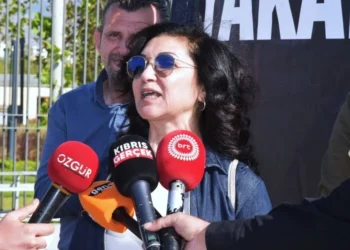 SELMA EYLEM İLAHİYAT KOLEJİ YASA TASARISINA TEPKİ GÖSTERDİ: BOYUN EĞMEYECEĞİZ