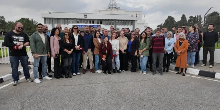 BASIN ÖRGÜTLERİ PGM ÖNÜNDE ÇAĞRI YAPTI: GAZETECİLERİN GÜVENLİĞİNİ SAĞLAYIN