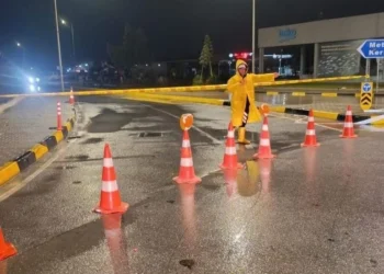 ORTAKÖY’DE HASTANE ÇEMBERİ İLE ETİK VE BAŞKENT HASTANESİ YOLU TRAFİĞE KAPATILDI