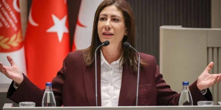 KARARNAMELERLE YÖNETİM ÜLKEYİ KAOSA SÜRÜKLEDİ; ERKEN SEÇİM KAÇINILMAZDIR!