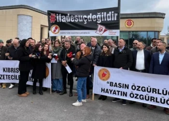 Meclis önünde “ifade özgürlüğü” eylemi