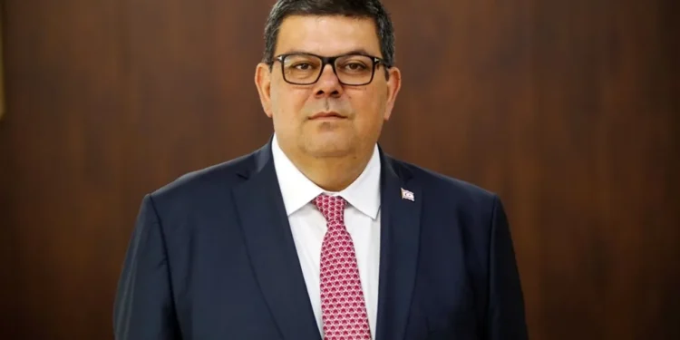 Berova, muhalefetin ortaya koyduğu tutumu doğru bulmadığını söyledi