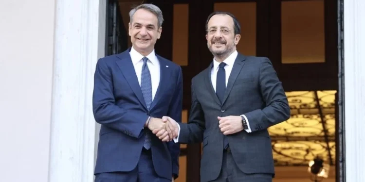 Hristodulidis ile Miçotakis’ten Ankara ziyareti öncesi telefon görüşmesi