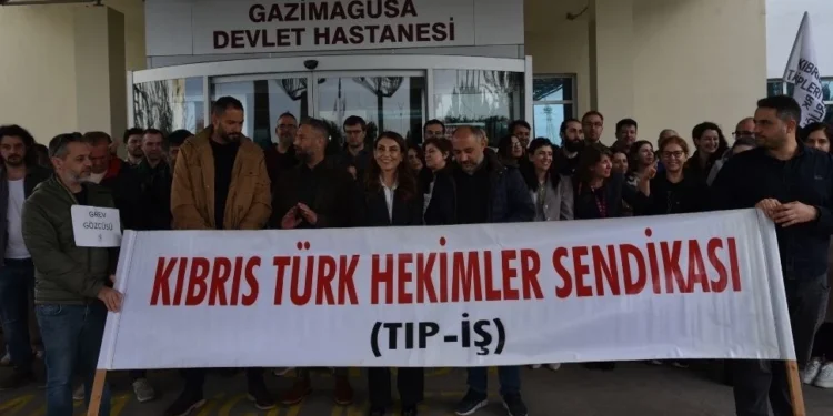 Doktorların grevi devam ediyor