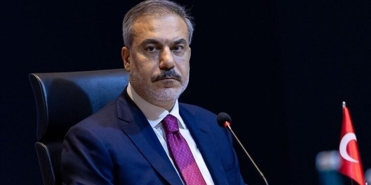 Türk hava sahasının ihlali kabul edilemez