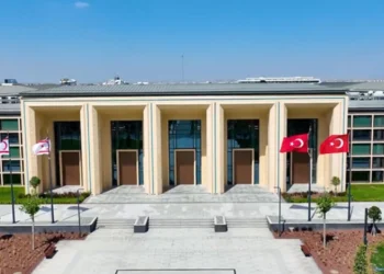 Erhürman, sendika temsilcileriyle yeniden bir araya geldi