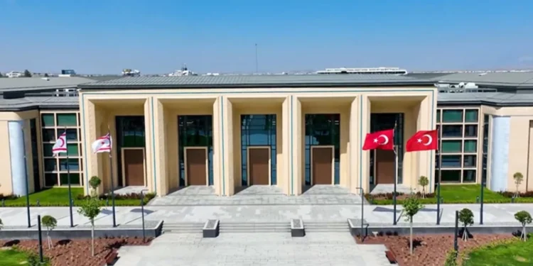 Erhürman, sendika temsilcileriyle yeniden bir araya geldi