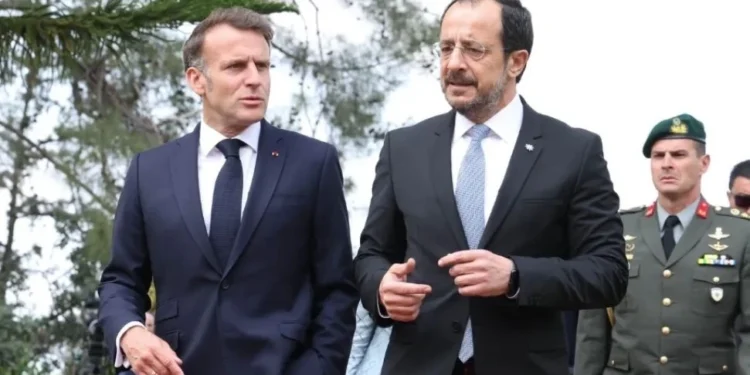 Macron ve Hristodulidis’ten savunma ve enerji alanında stratejik iş birliği mesajı