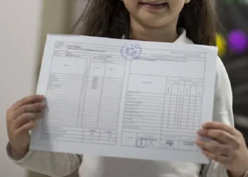 Karneler Pazartesi dağıtılacak