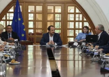 Rum Ulusal Konseyi’nde kritik Kıbrıs zirvesi