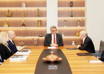 Erhürman, ABD Lefkoşa Büyükelçisi Breslow’la bir araya geldi